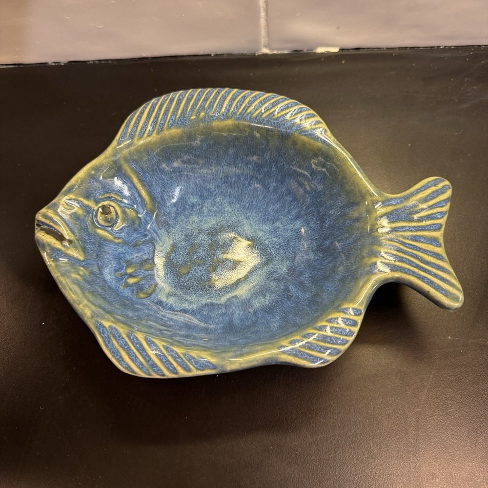 Blue Green Ceramic Fish Shaped Serving Bowl 9.5 in. x 7 in. x 2.5 in. Signed - Picture 2 of 7